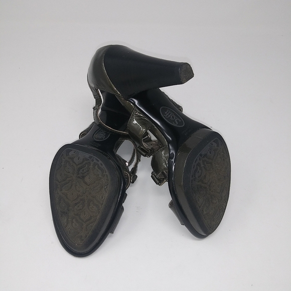 Sofft Olive Green Patent Sandals with studs Sz 5M - Picture 8 of 9